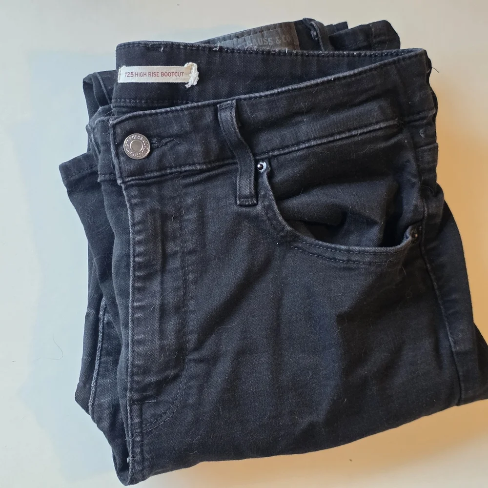 LEVI'S 725 High Rise Boot Cut Jeans - Picture 5 of 6